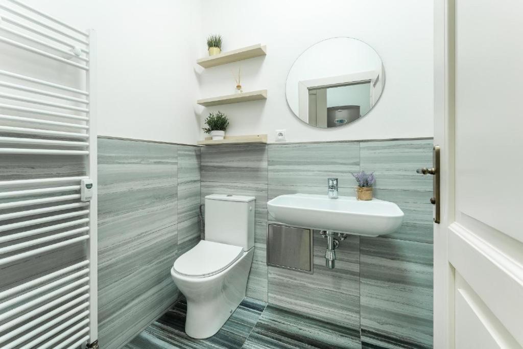 Nice Apartman In New Town * Prag